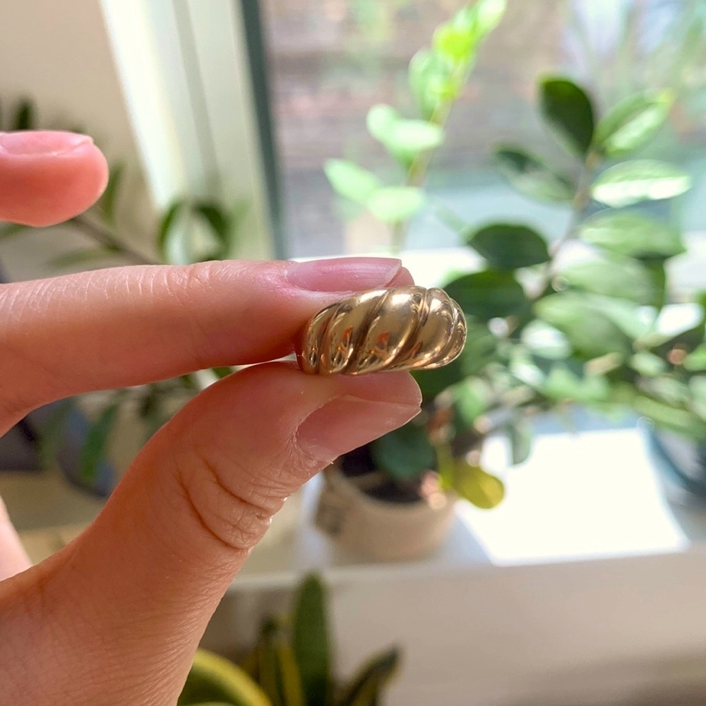 Mejuri Croissant Dome Ring